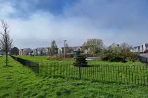 Nearby Greenspace - click for photo gallery
